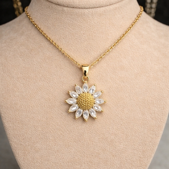 Jewelry - Gold Sunflower Pendant Necklace
